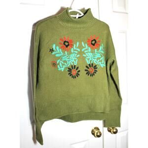 Teeberry & Weave Green w/ Floral Embroidery Turtleneck Sweater sz S